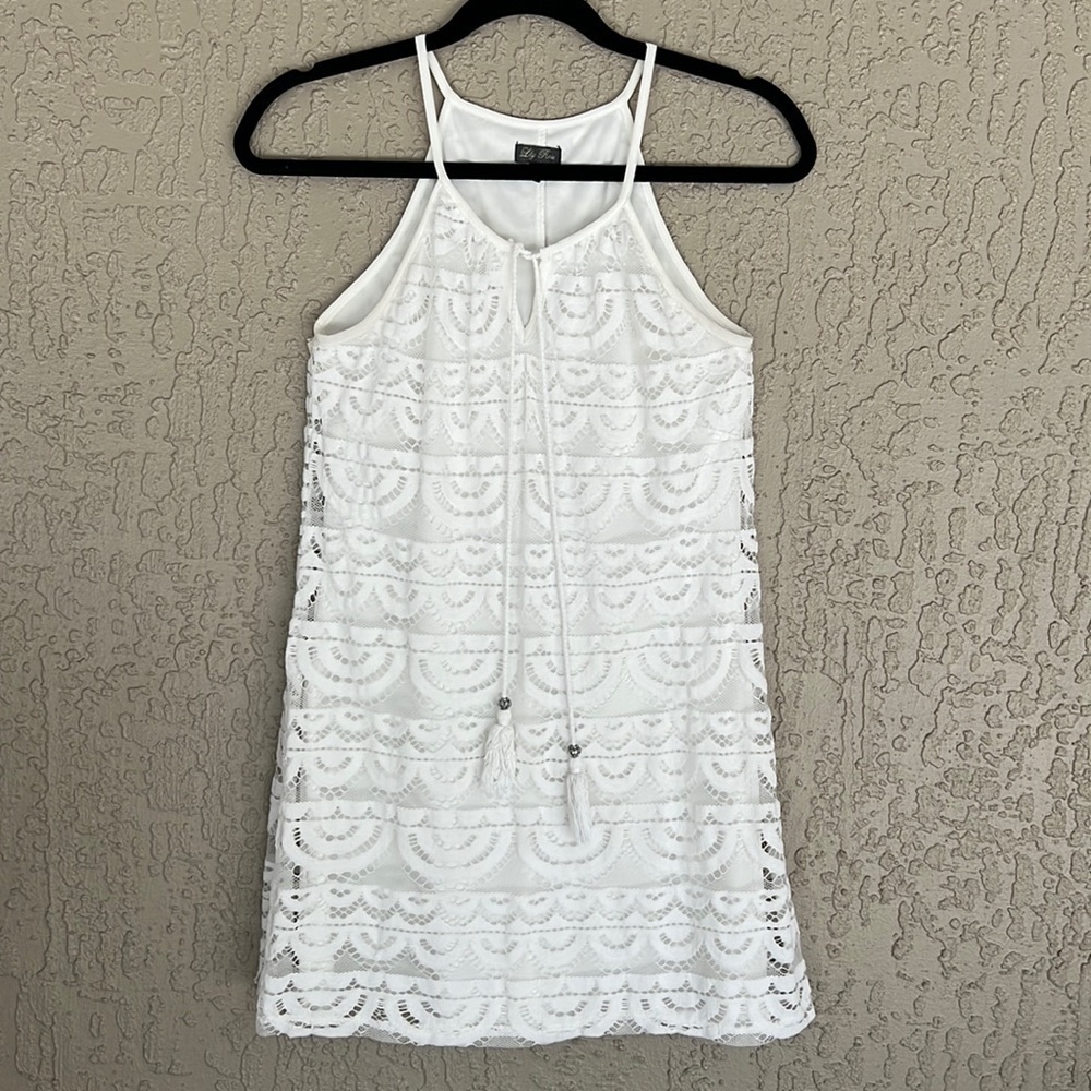 Like new Lily Rose White Lace Overlay Sleeveless Mini Dress